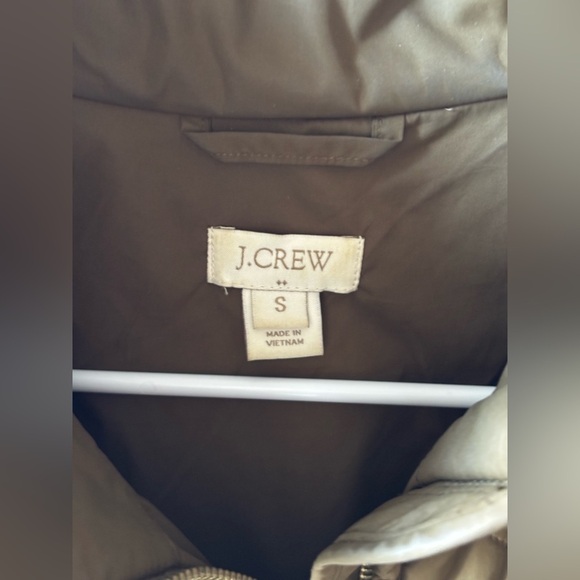 J Crew Factory quilted puffer jacket in olive green - Picture 4 of 5